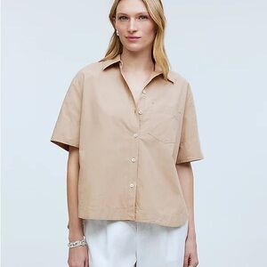 NP023 Oversized Boxy Button-Up Shirt in Signature Poplin EUC Small